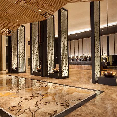 Hotel Santika Premiere Bandara Палембанг Екстериор снимка