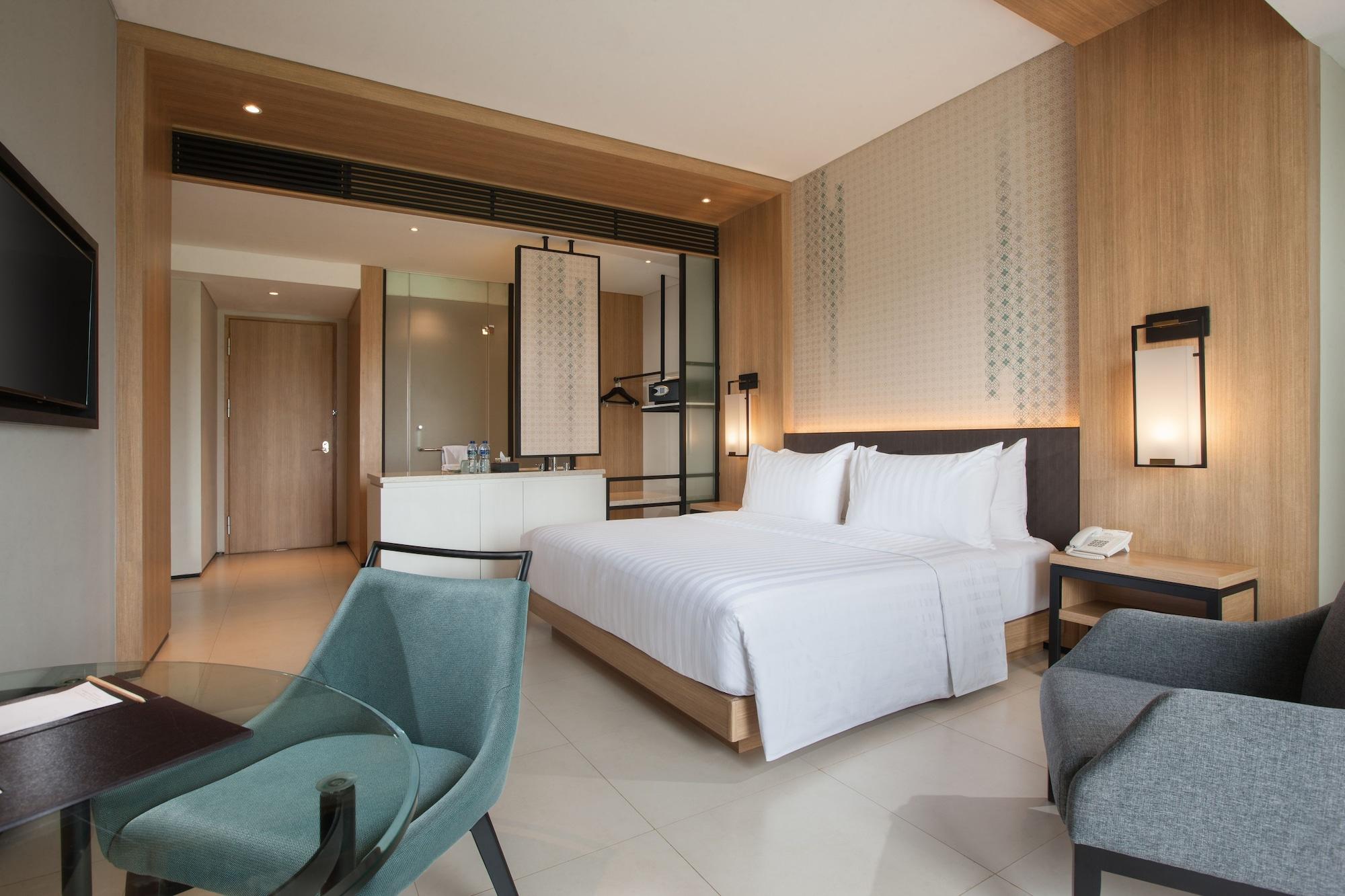 Hotel Santika Premiere Bandara Палембанг Екстериор снимка