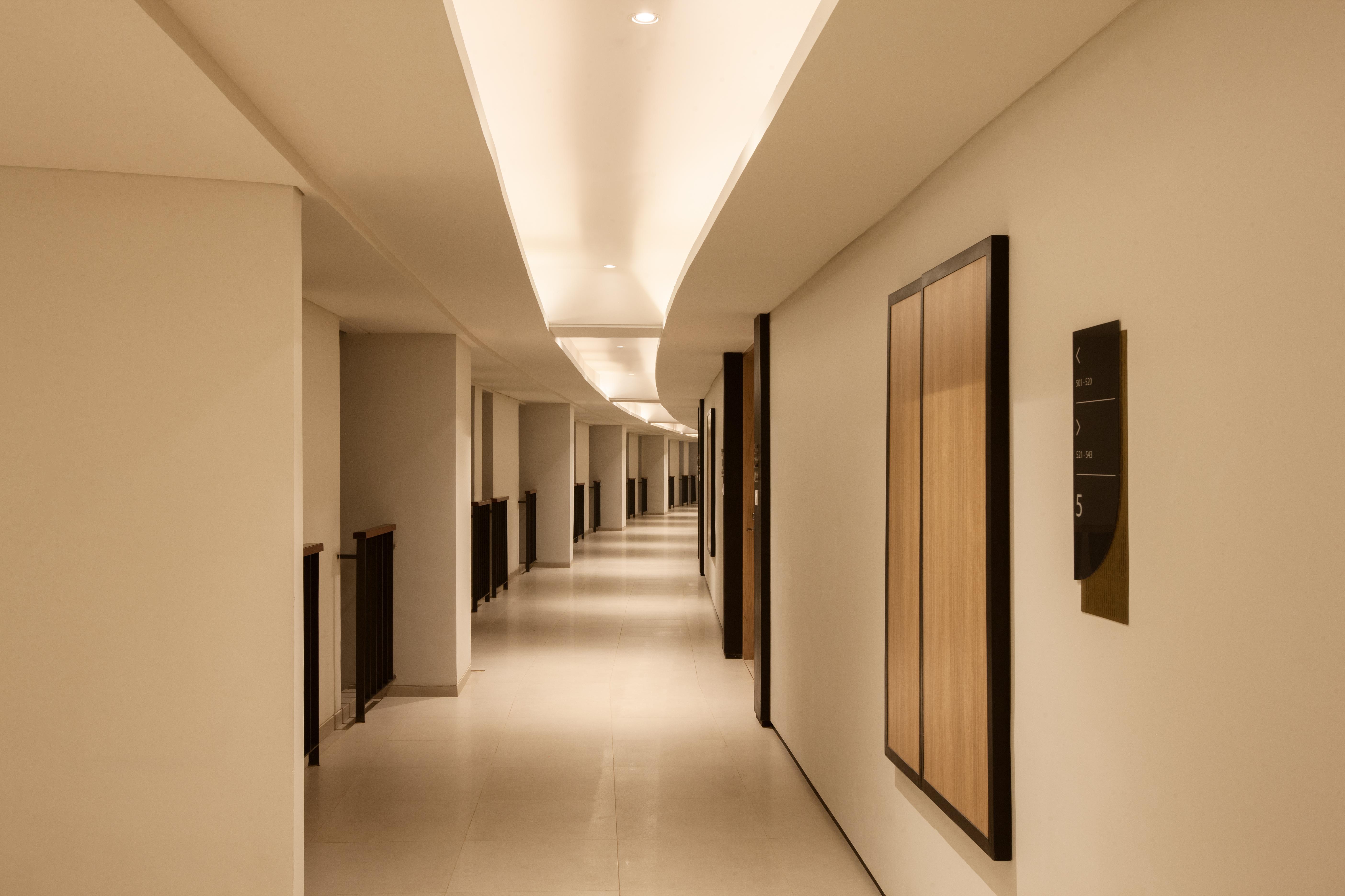 Hotel Santika Premiere Bandara Палембанг Екстериор снимка