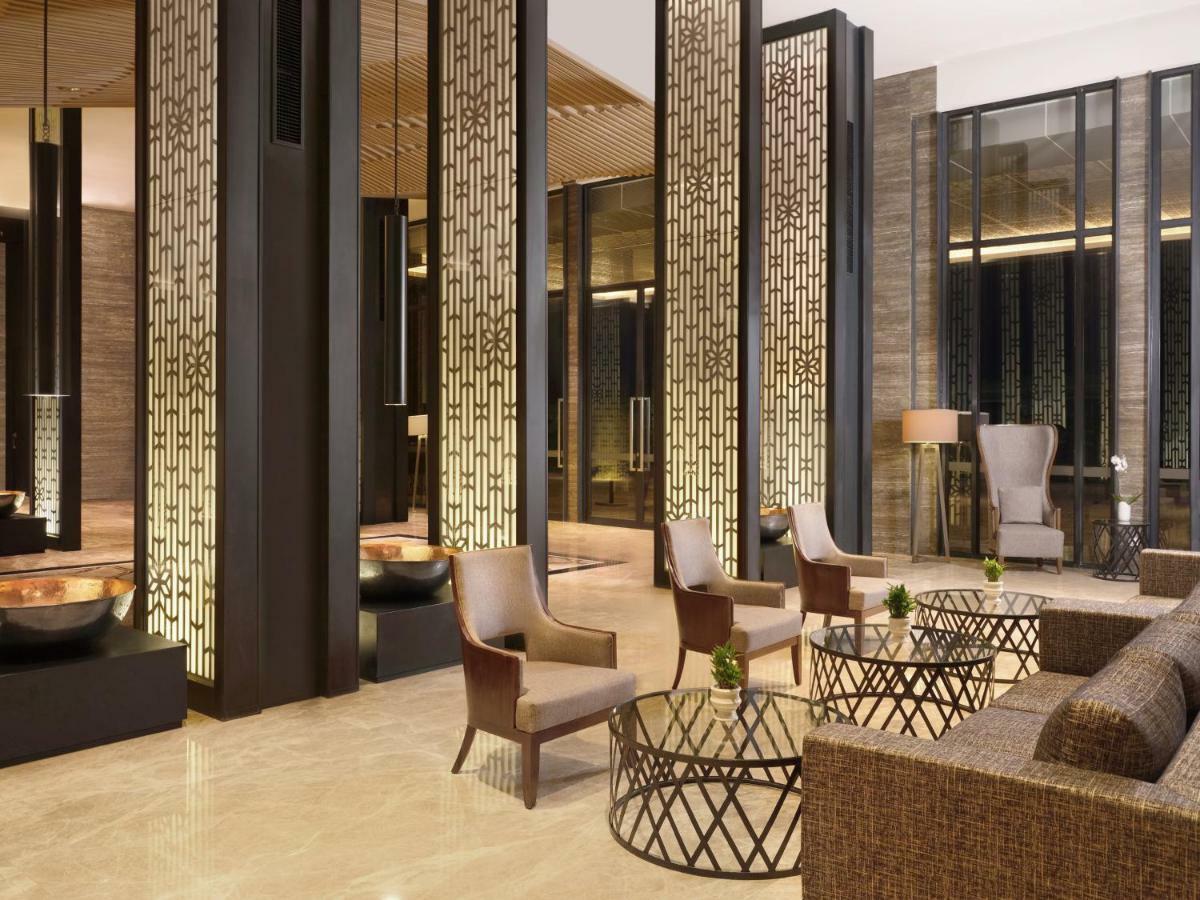 Hotel Santika Premiere Bandara Палембанг Екстериор снимка